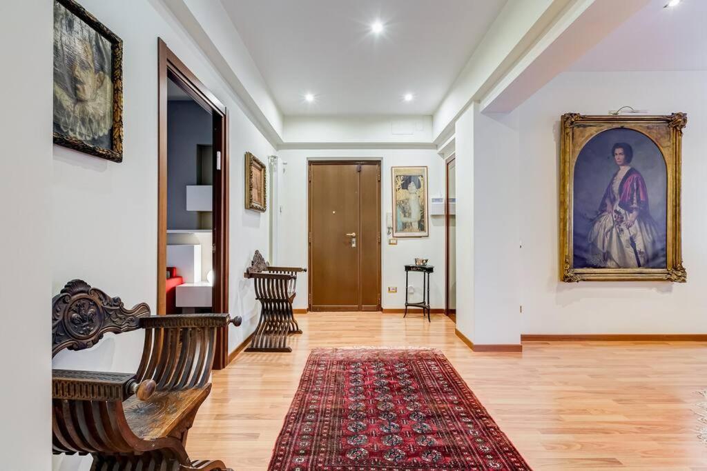 Exclusive Apartment In Eur Lake Рим Экстерьер фото