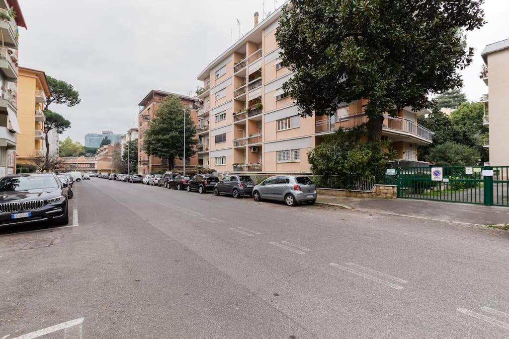 Exclusive Apartment In Eur Lake Рим Экстерьер фото