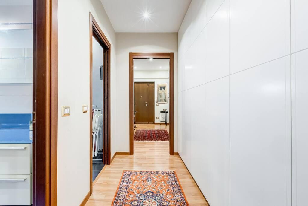 Exclusive Apartment In Eur Lake Рим Экстерьер фото